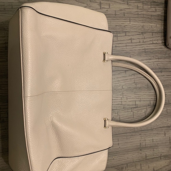 Kate Spade Tote - Picture 4 of 5